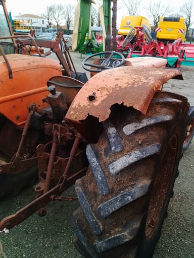 Tracteur FIAT SOMECA 640 - photo 3