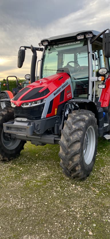 Tracteur MASSEY FERGUSON 5S.115 Dyna 4 - photo 2