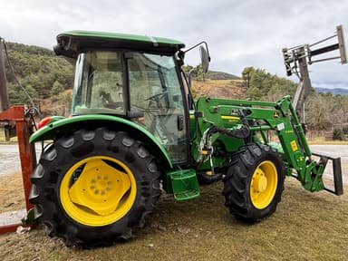 Tracteur chargeur JOHN DEERE 5075E - photo 2