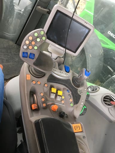 Tracteur chargeur DEUTZ FAHR 6165.4 AGROTRON TTV - photo 4