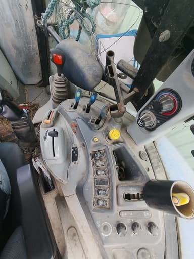 Tracteur chargeur NEW HOLLAND T5.100 EC - photo 4