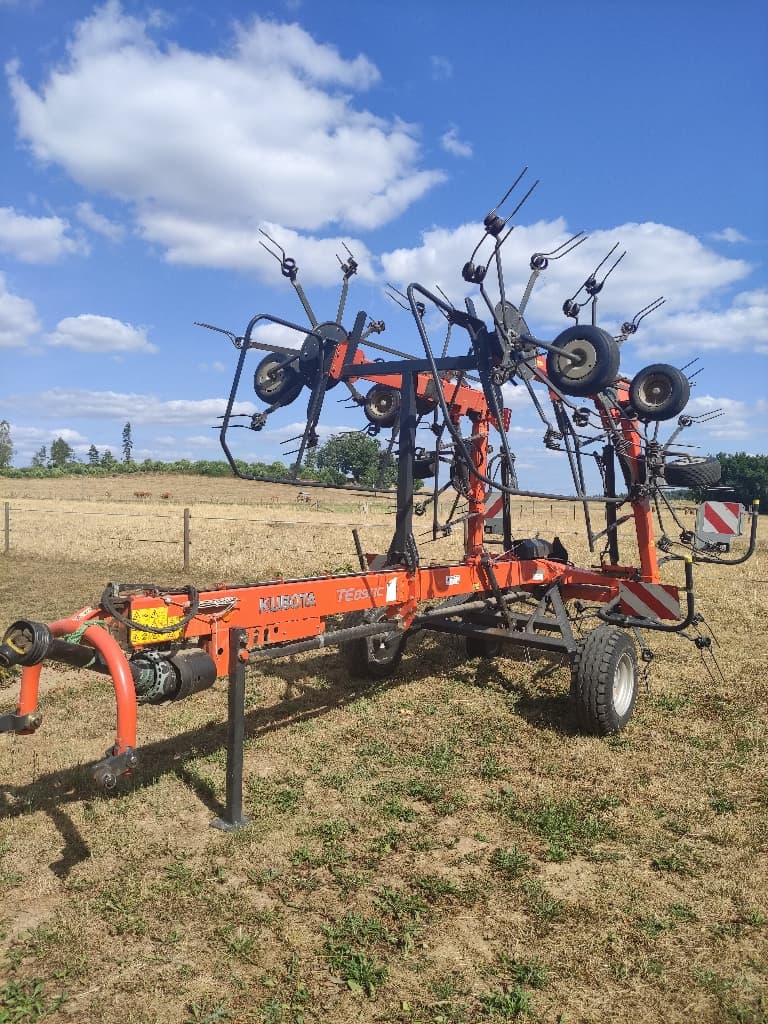 Faneuse KUBOTA TE8511C - photo principale