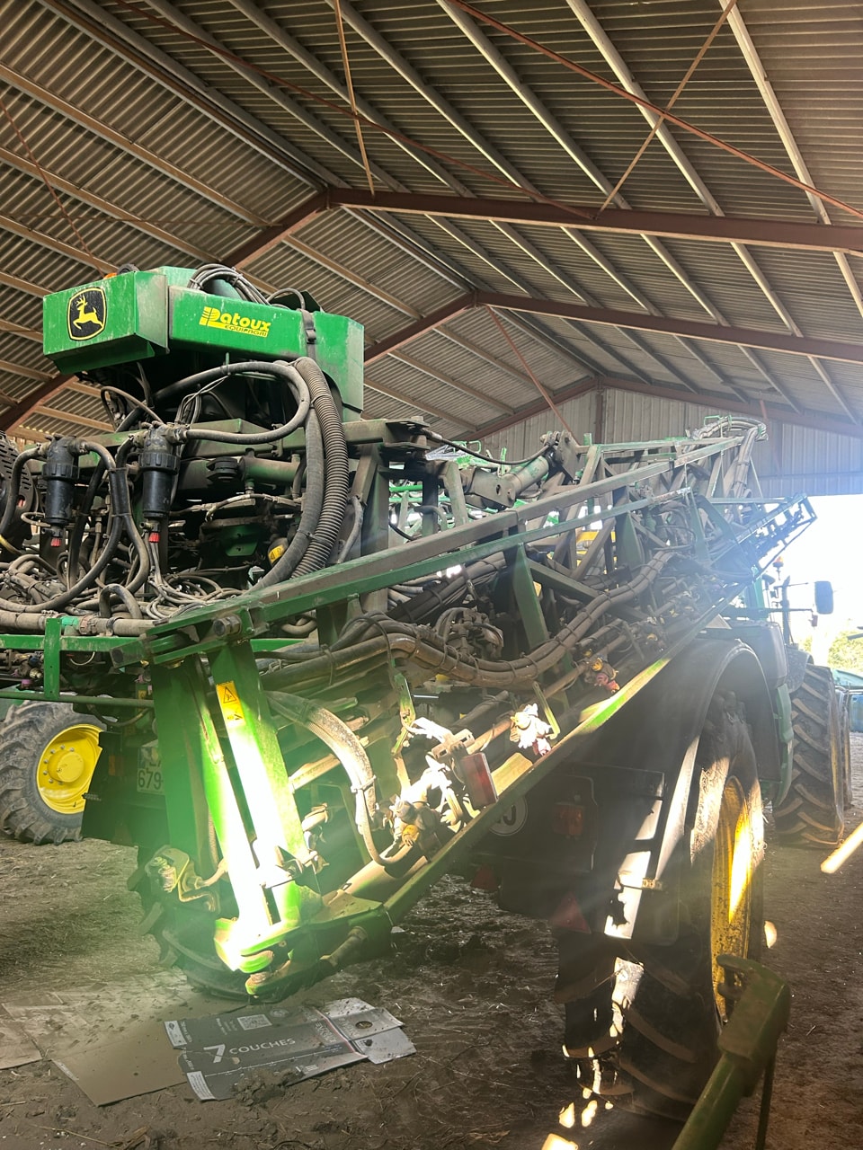 Pulverisateur JOHN DEERE M944i - photo slide 3