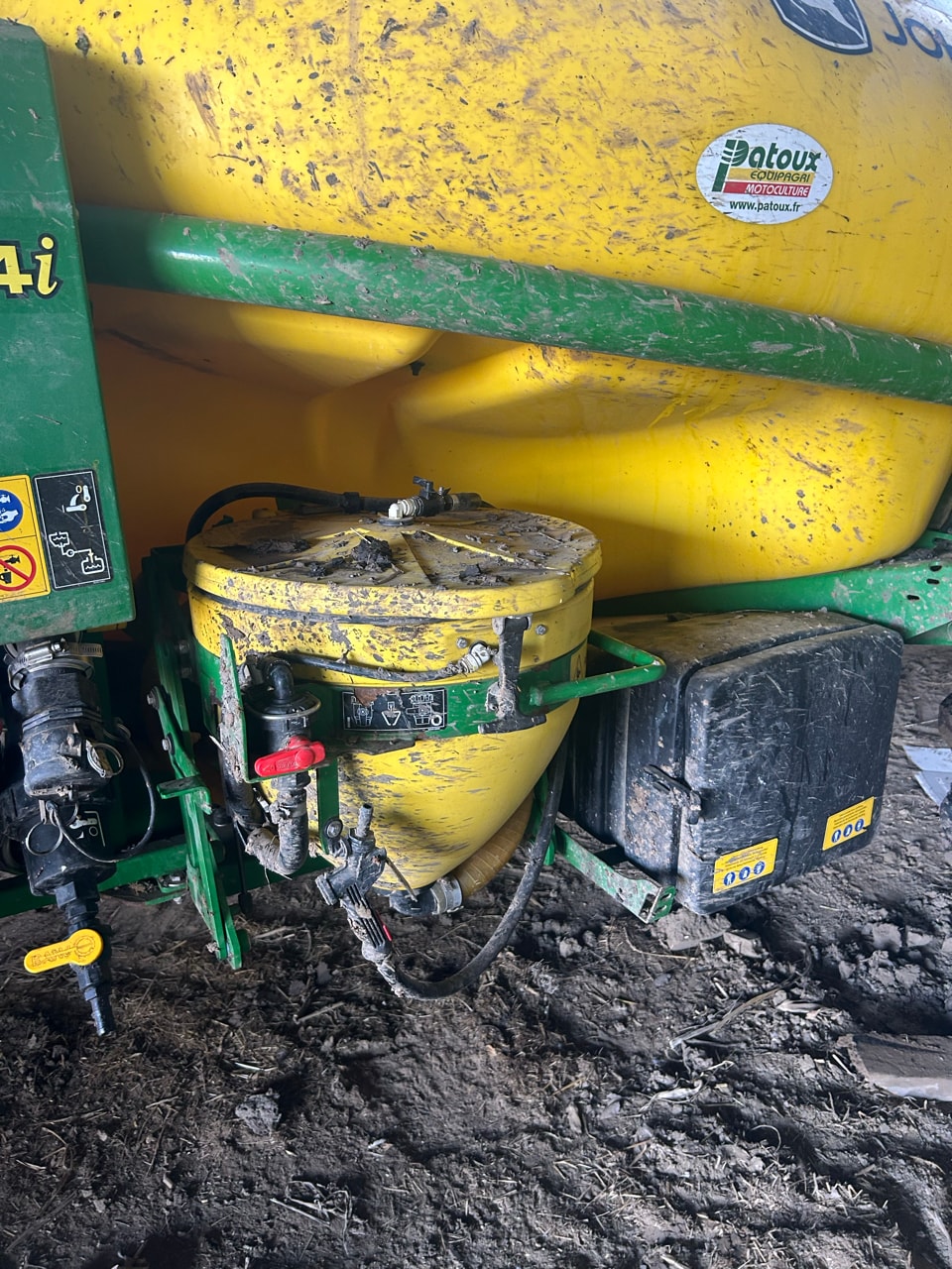 Pulverisateur JOHN DEERE M944i - photo slide 8