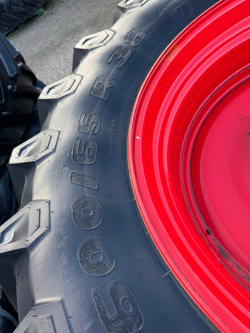 Pneumatique TRELLEBORG 600/65R38 - photo slide 5