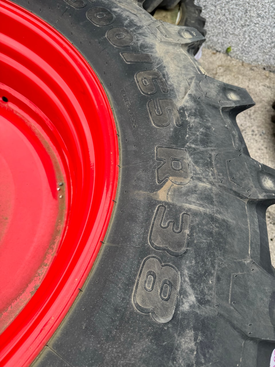 Pneumatique TRELLEBORG 600/65R38 - photo slide 5