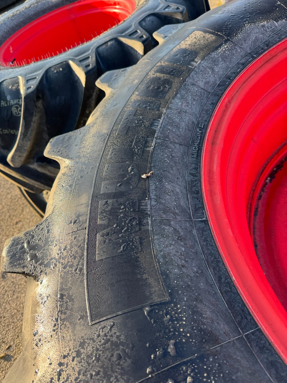 Pneumatique MICHELIN 650/65R38 - photo slide 4