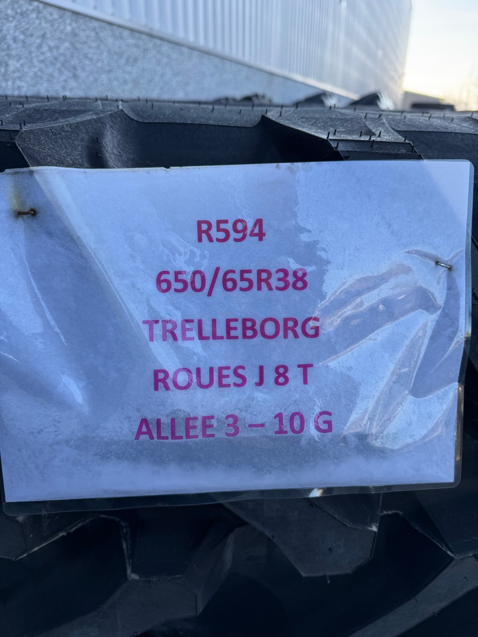 Pneumatique TRELLEBORG 650/65R38 - photo slide 2