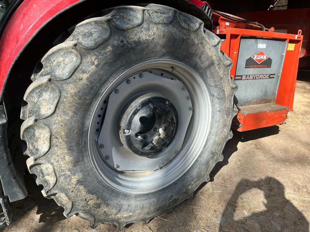 Tracteur CASE IH LUXXUM 100 - photo slide 6