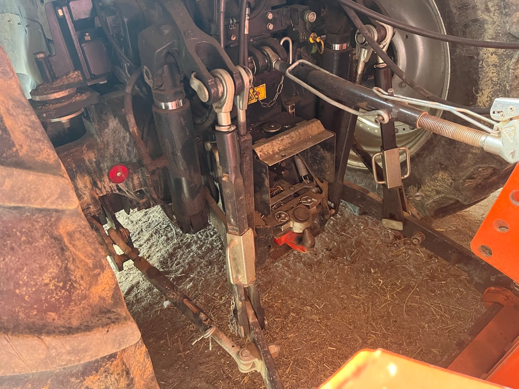 Tracteur CASE IH LUXXUM 100 - photo slide 8