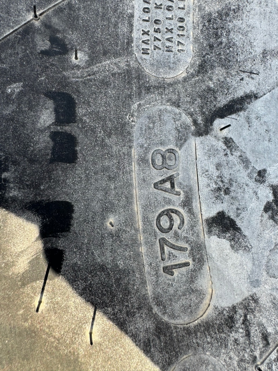 Pneumatique MICHELIN 680/85R32 - photo slide 5