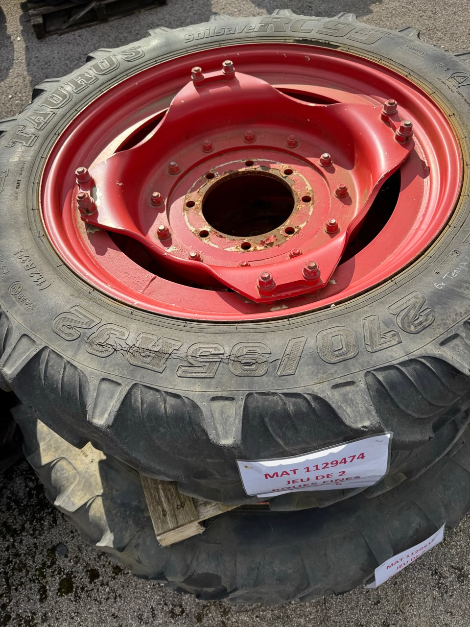Pneumatique TAURUS 270/95R32 - photo slide 3