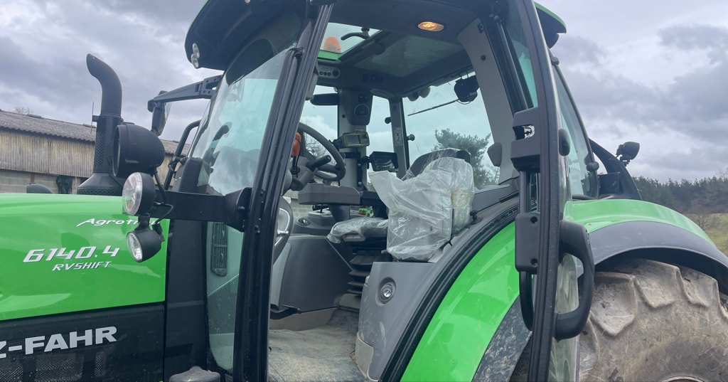 Tracteur DEUTZ FAHR Agrotron 6140.4 RVshift - photo slide 2