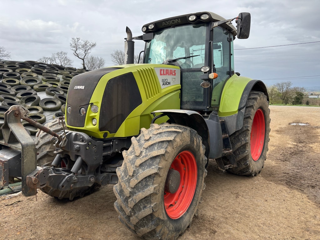 Tracteur CLAAS AXION 820 - photo slide 6