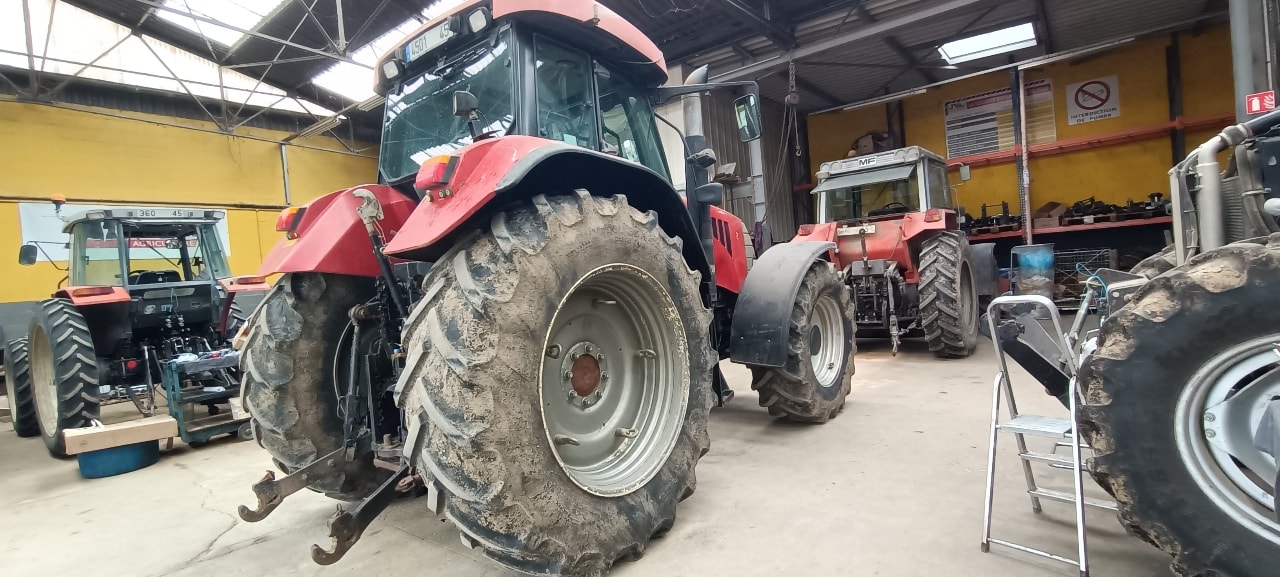 Tracteur CASE IH 195 CVX - photo slide 10