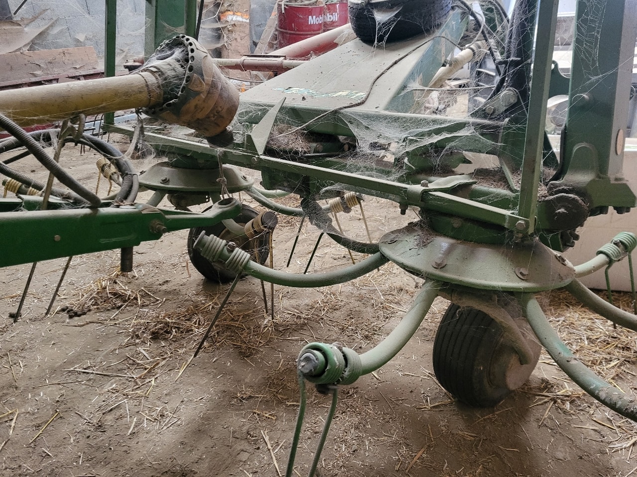 Faneuse KRONE Kw 5.52 - photo slide 3