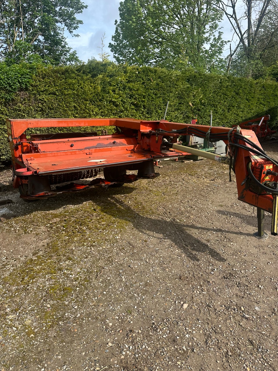 Faucheuse KUHN FC250 - photo slide 1