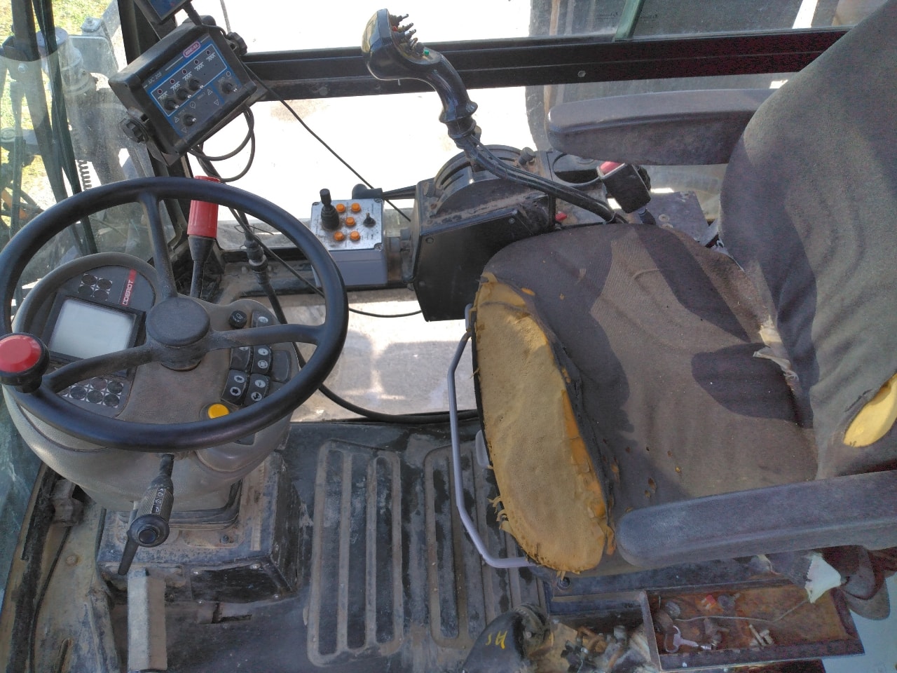 Tracteur enjambeur DEROT Dhx100 - photo slide 8