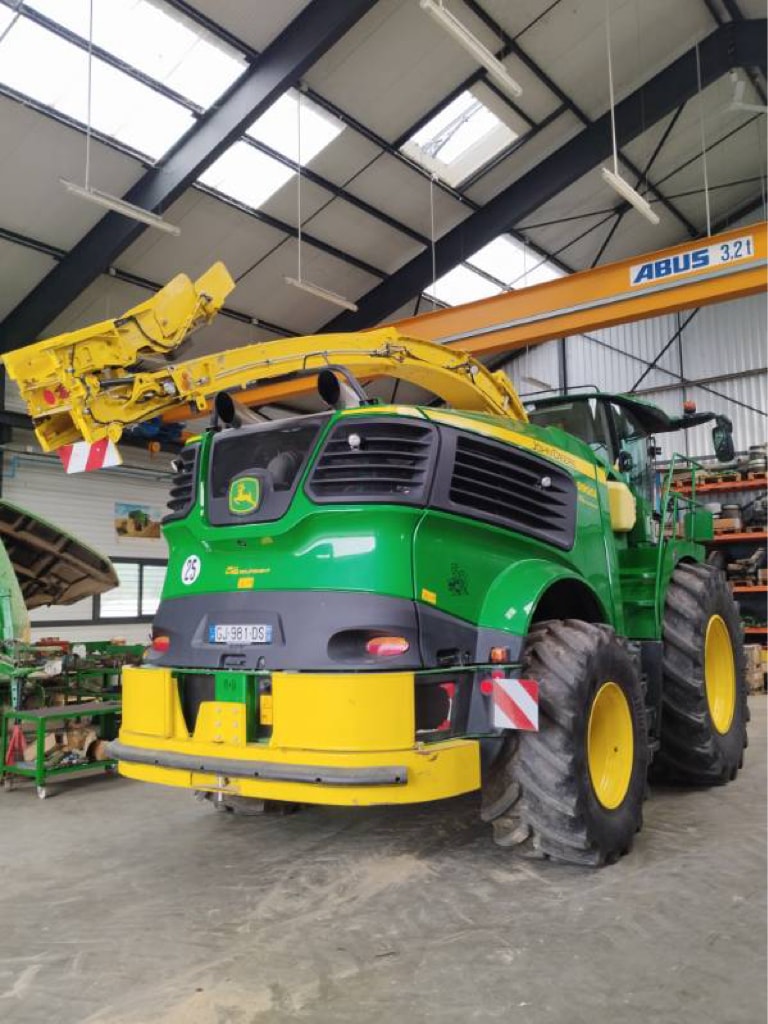 Ensileuse JOHN DEERE 9900 - photo slide 3
