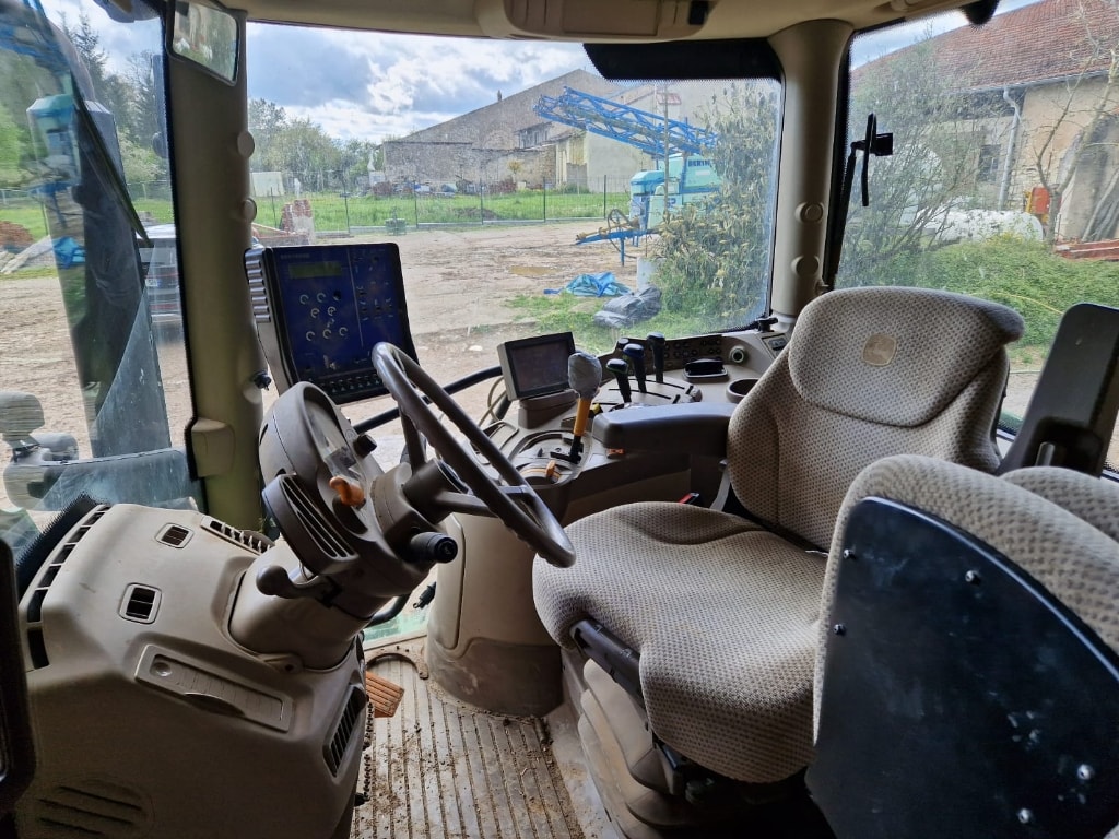 Tracteur JOHN DEERE 6155R - photo slide 7