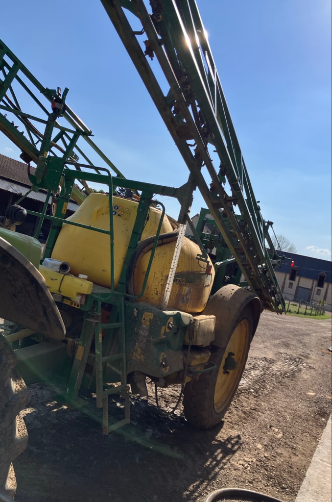 Pulverisateur JOHN DEERE 732 - photo slide 7
