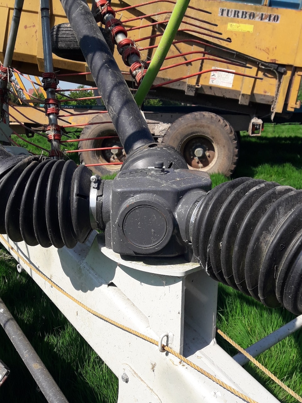 Andaineur CLAAS Liner 2600 - photo slide 9
