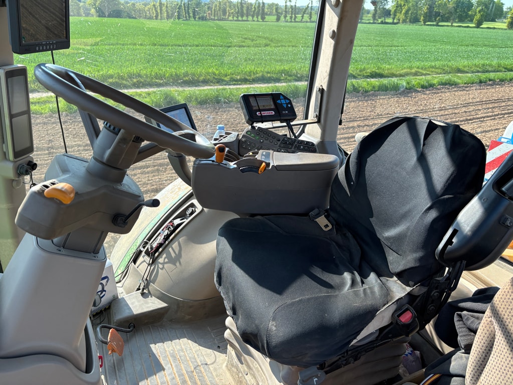Tracteur JOHN DEERE 7230R - photo slide 5