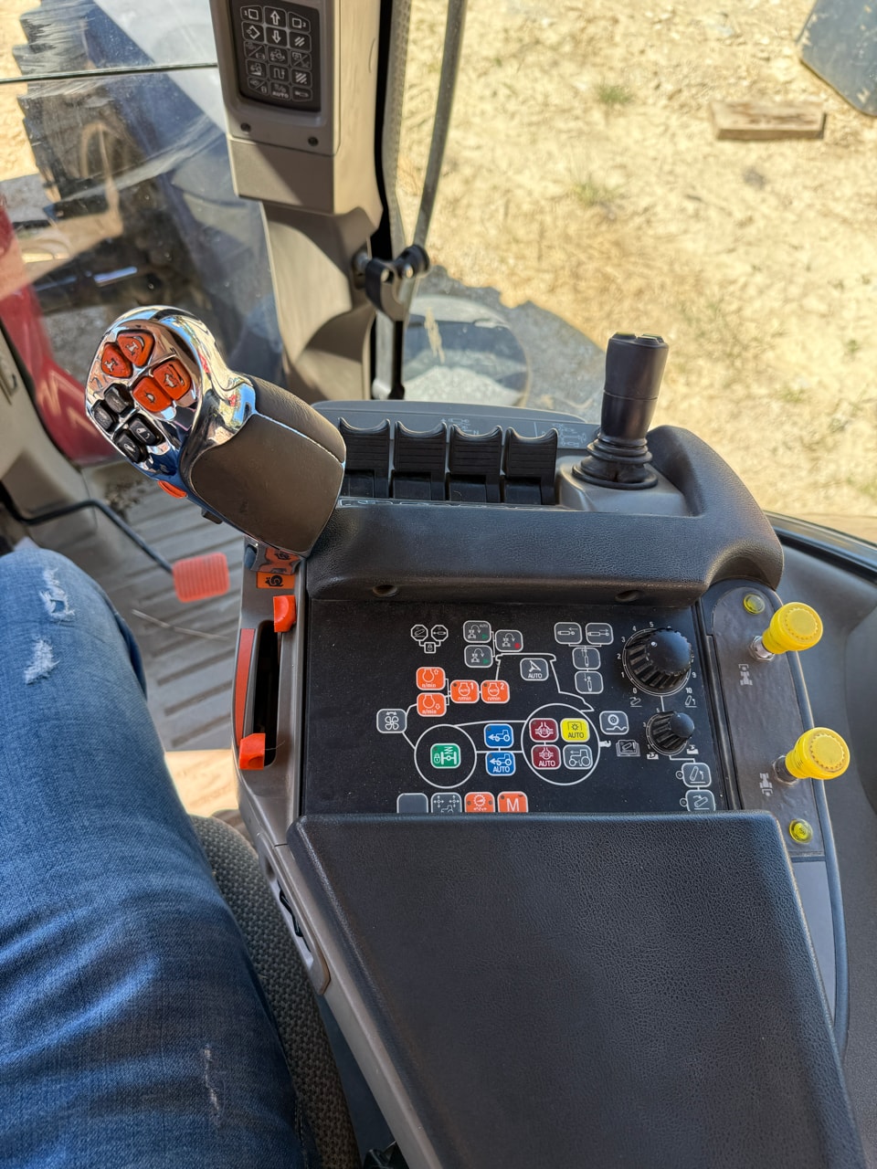 Tracteur CASE IH PUMA CVX 215 - photo slide 10