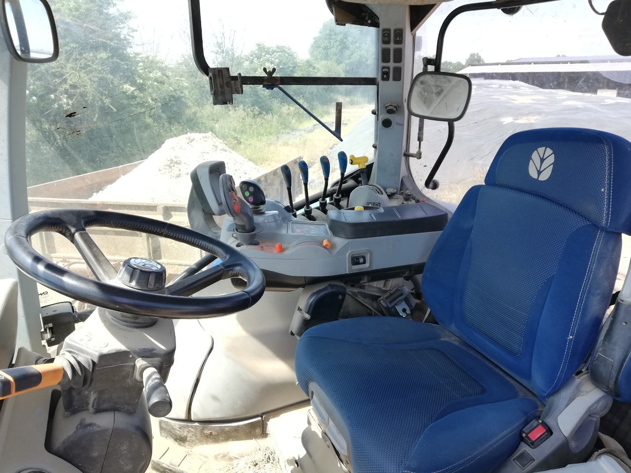 Tracteur NEW HOLLAND T6.155 - photo slide 4