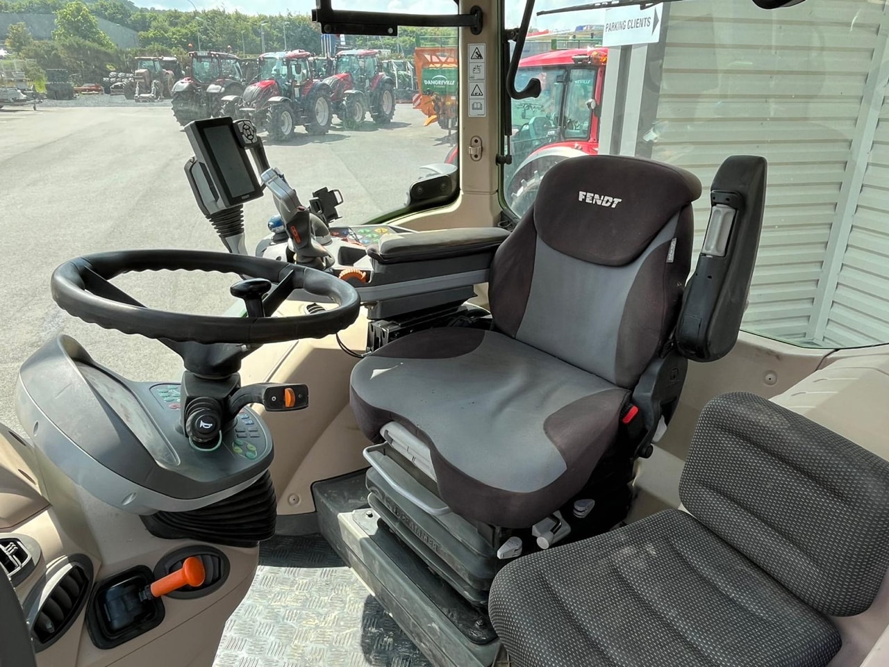 Tracteur FENDT 512 VARIO POWER - photo slide 10