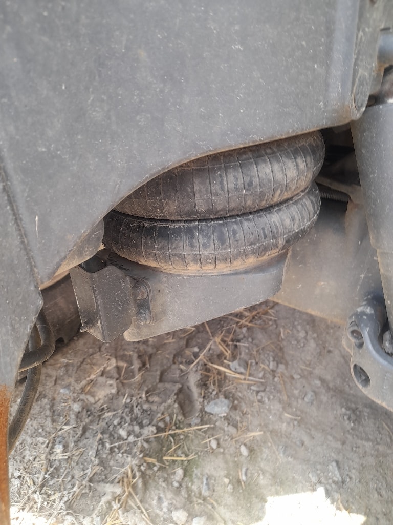 Tracteur VALTRA T 234 D - photo slide 6