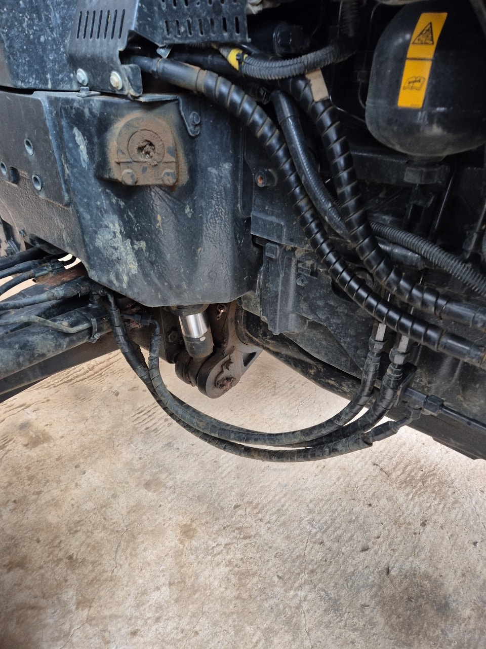 Tracteur NEW HOLLAND T 7.245 - photo slide 11