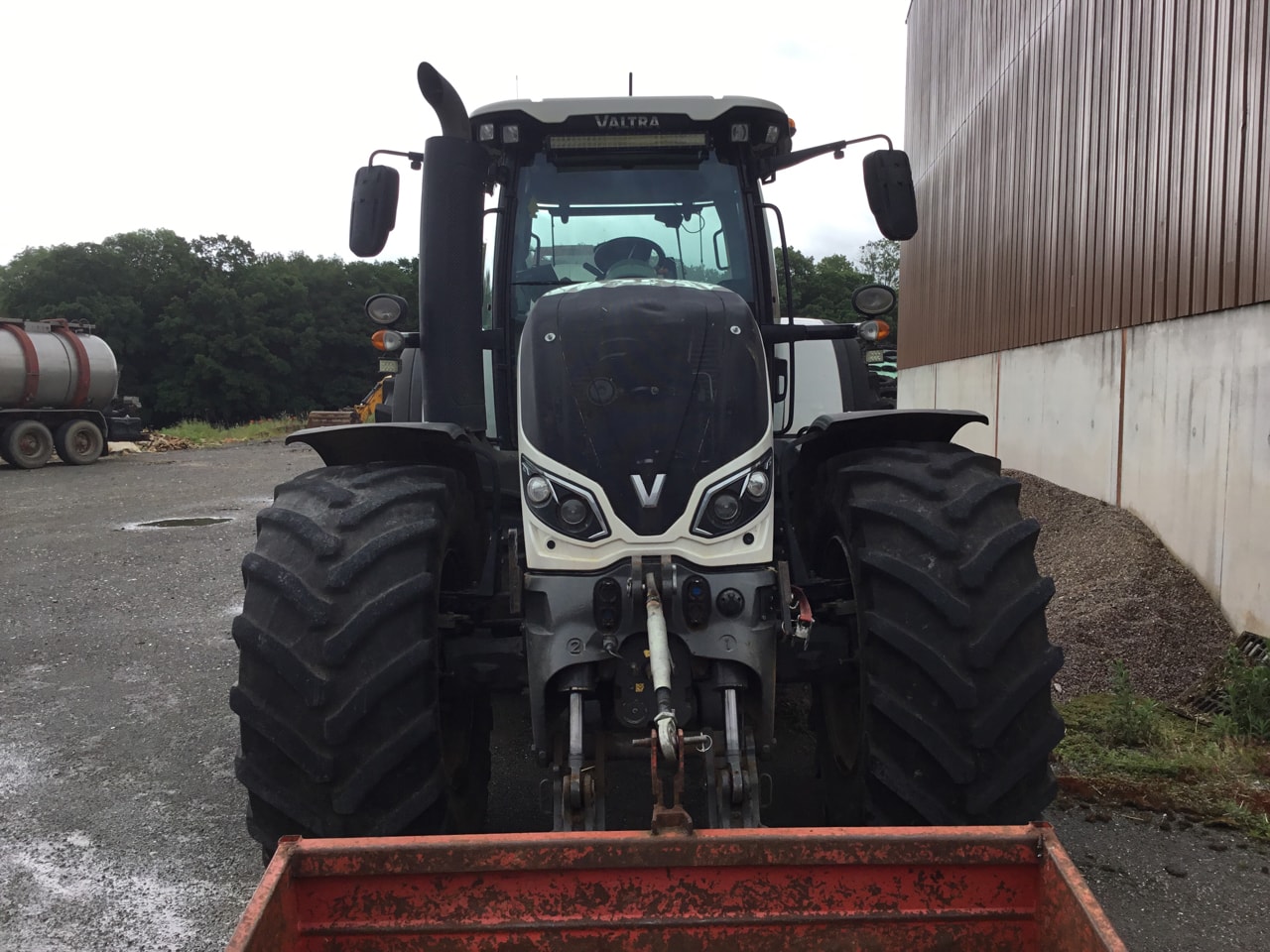 Tracteur VALTRA S324 - photo slide 12