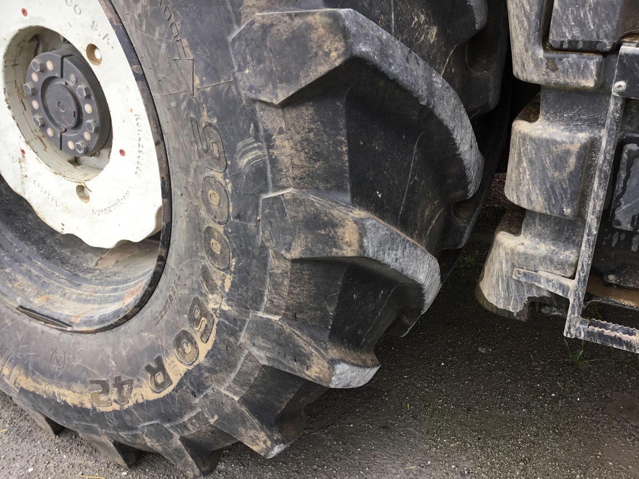 Tracteur VALTRA S324 - photo slide 16