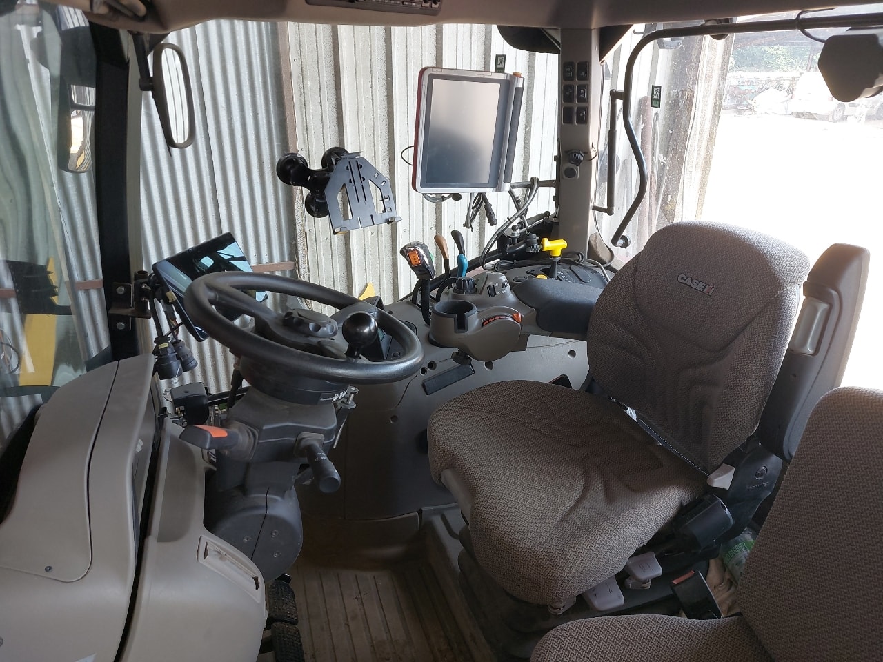 Tracteur CASE IH PUMA 140 - photo slide 4