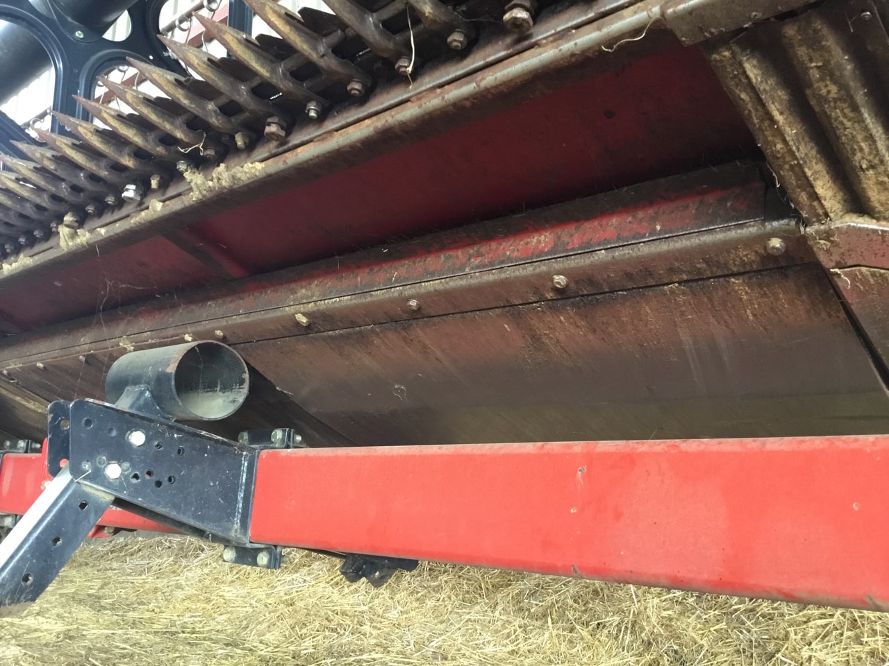 Moissonneuse CASE IH AXIAL-FLOW AFX 8010 - photo slide 21