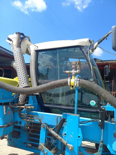 Tracteur enjambeur BOBARD 1072 - photo slide 11