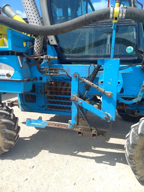 Tracteur enjambeur BOBARD 1072 - photo slide 16