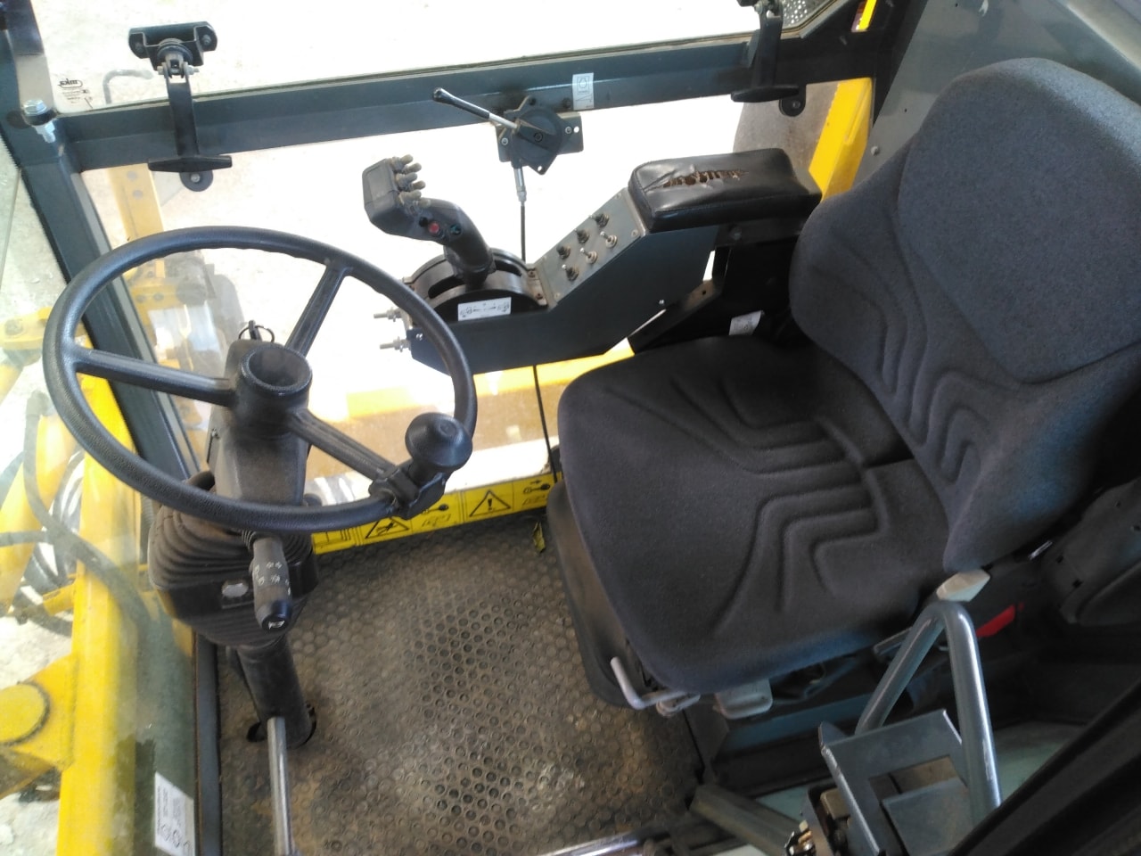 Tracteur enjambeur CMC X4100 - photo slide 16