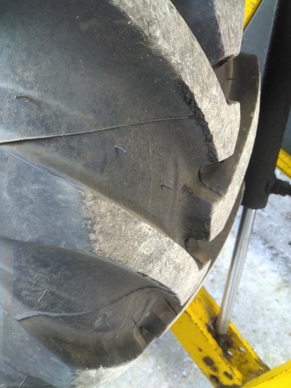 Tracteur enjambeur CMC X4100 - photo slide 10