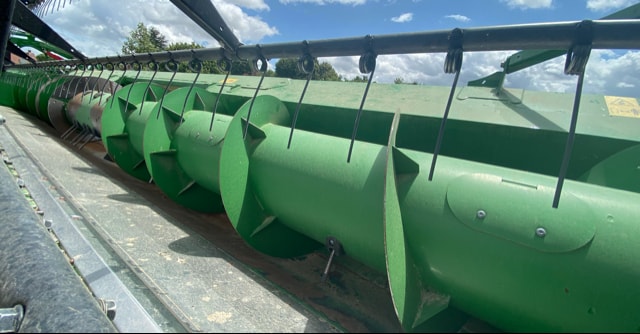 Coupe (MB) JOHN DEERE 722X - photo slide 4