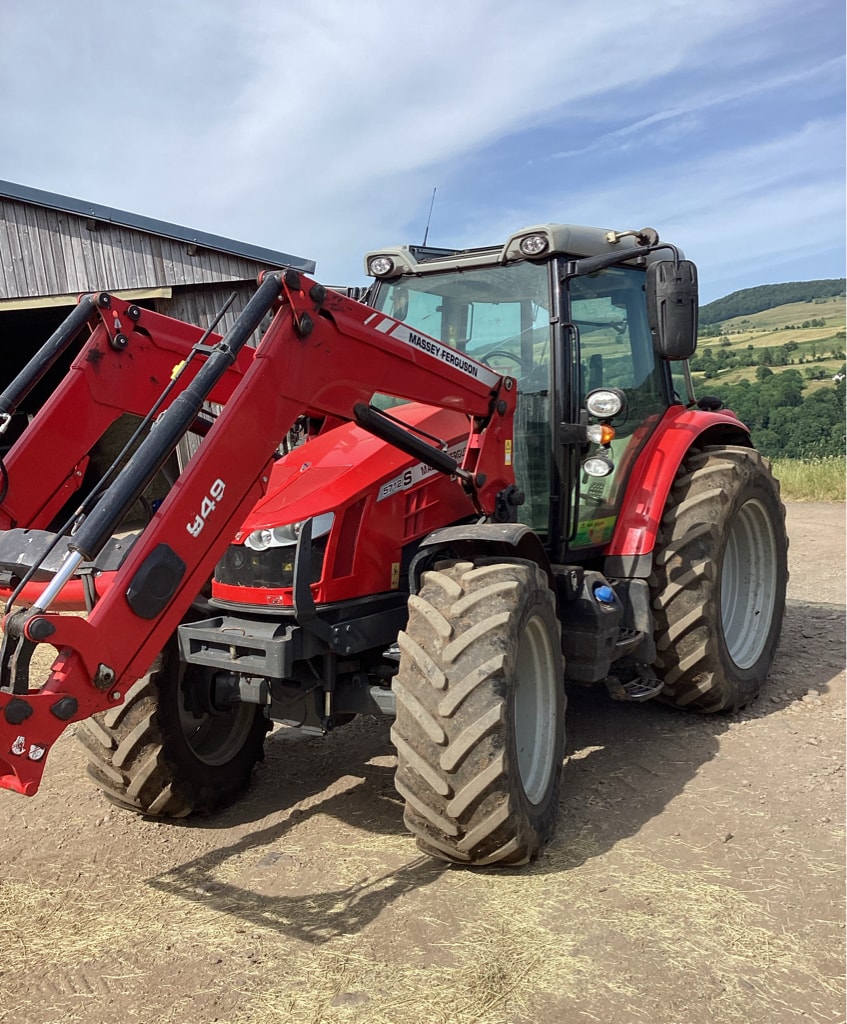 Tracteur MASSEY FERGUSON 5712 S - photo slide 2