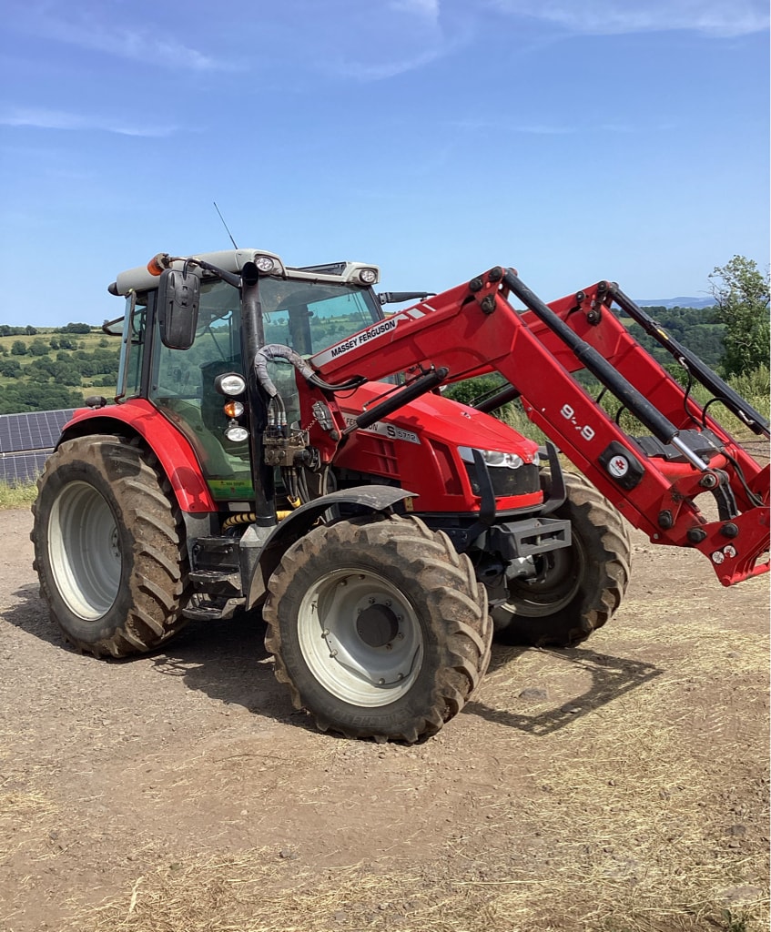 Tracteur MASSEY FERGUSON 5712 S - photo slide 1