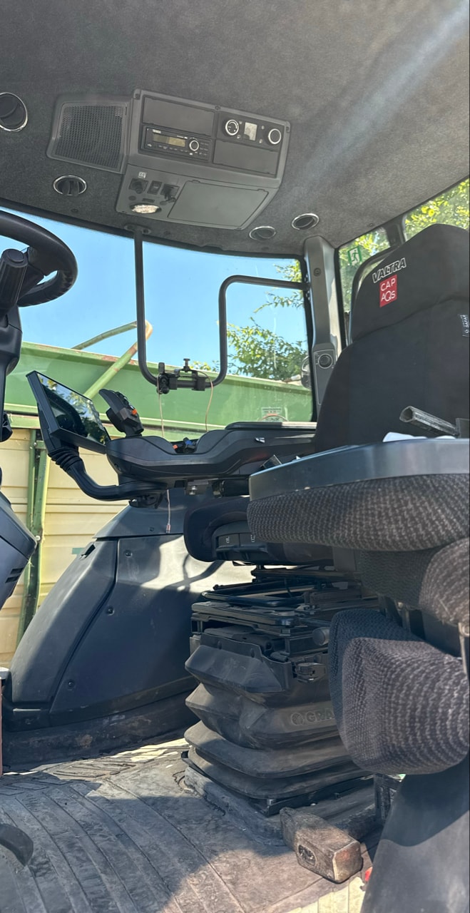 Tracteur VALTRA T 195 D - photo slide 4