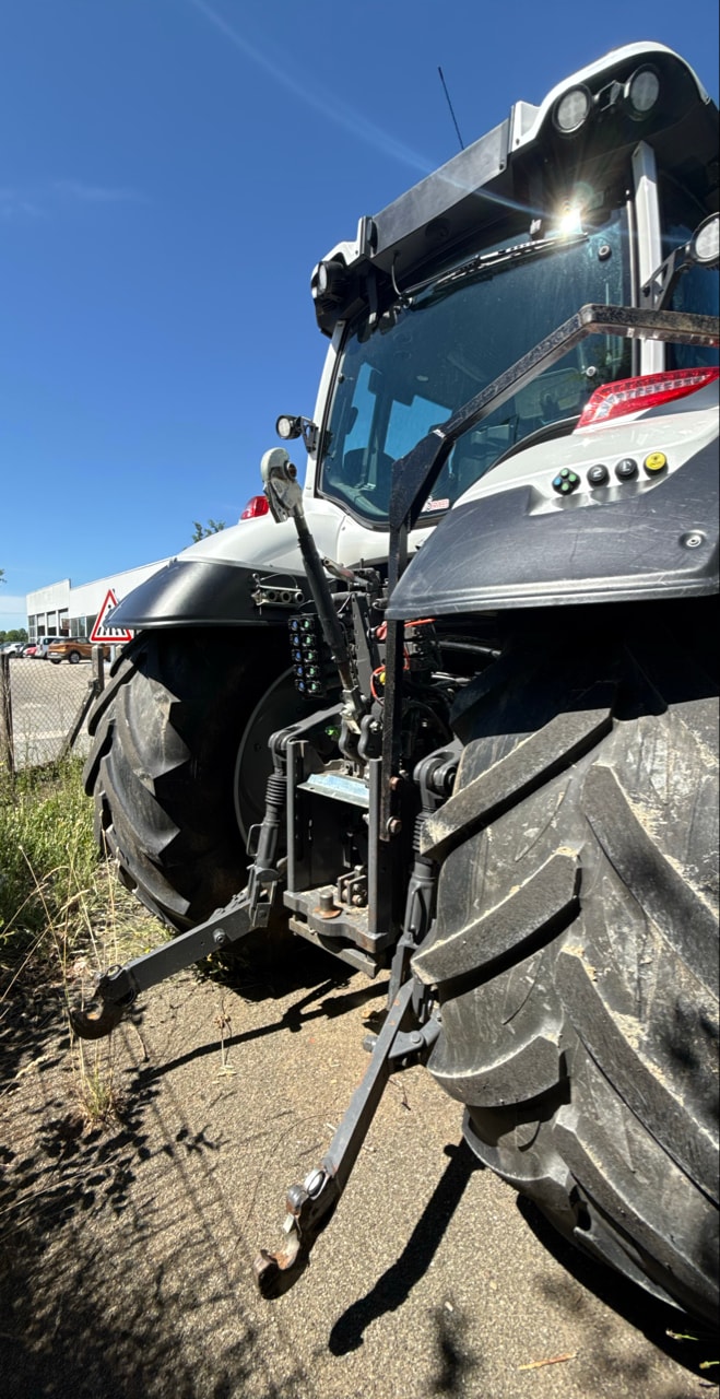 Tracteur VALTRA T 195 D - photo slide 8