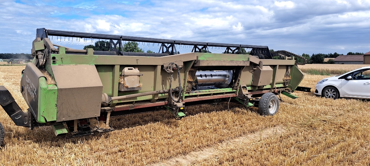 Moissonneuse DEUTZ FAHR C9206 TS - photo slide 11