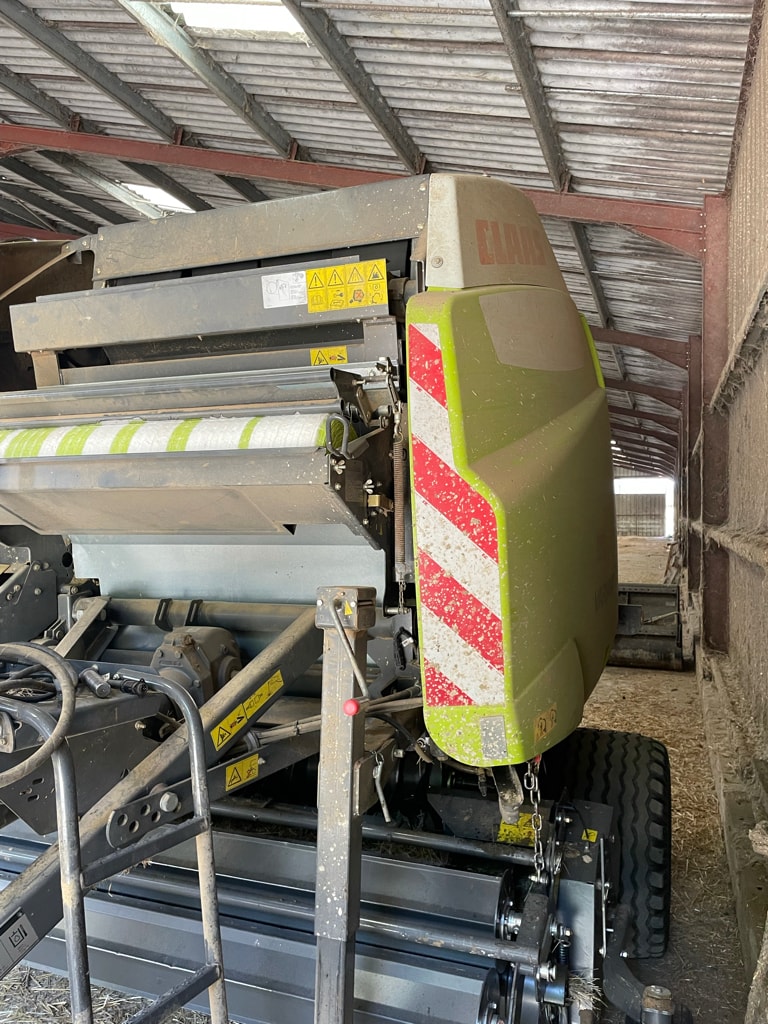 Presse balles rondes CLAAS Variant 460 RF - photo slide 2