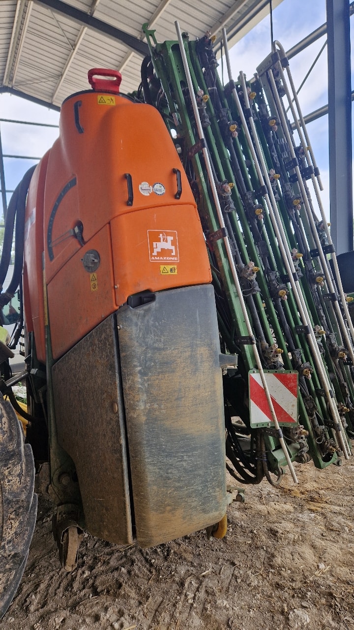 Pulverisateur AMAZONE UF 2002 + 1502 - photo slide 2