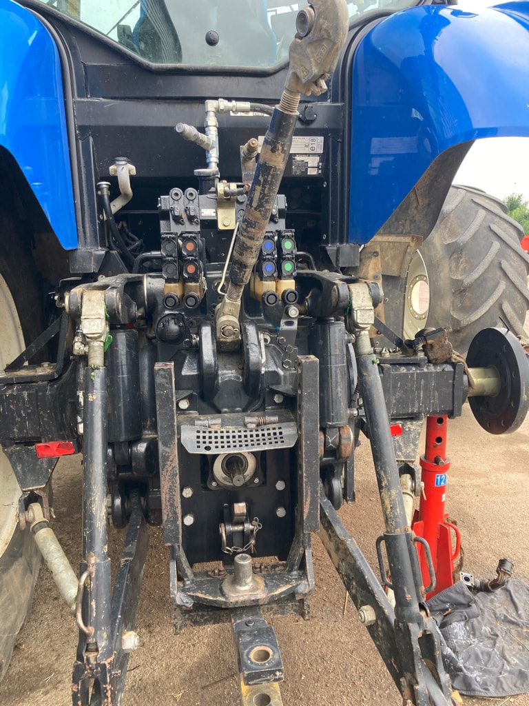 Tracteur NEW HOLLAND T7040 6.7L - photo slide 4