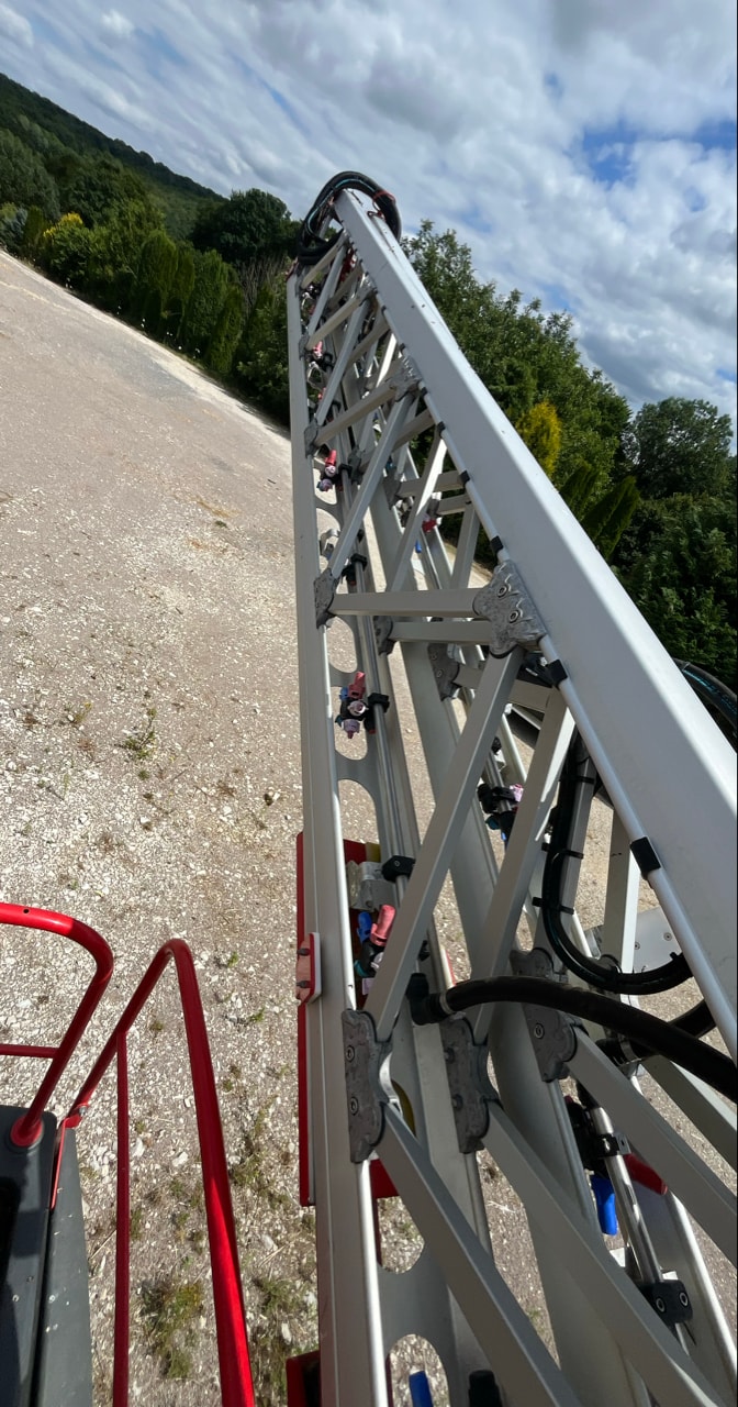 Pulverisateur VICON IXTRACK - photo slide 12